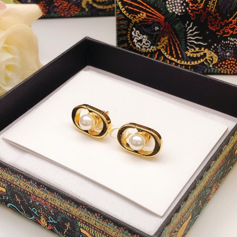 CD Pearl & Gold Earrings