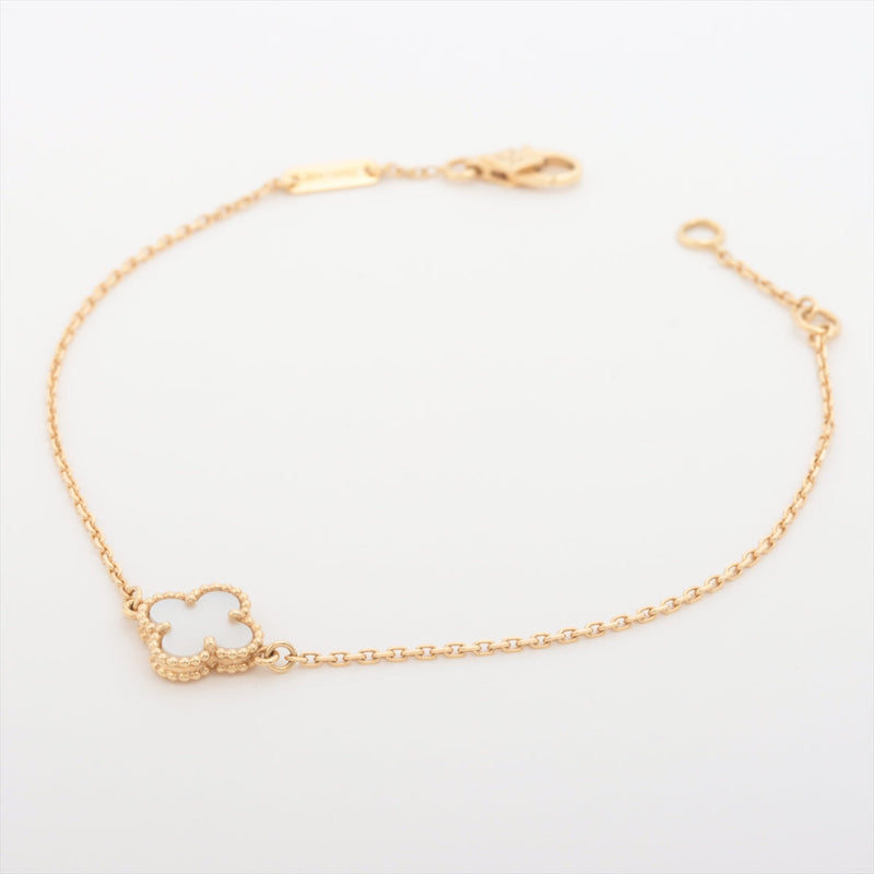 Single Motif Pearl Clover Bracelet