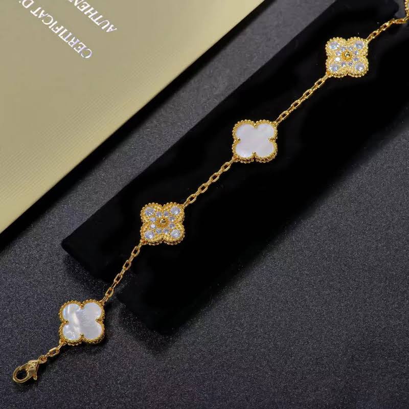 Clover Diamond Bracelet