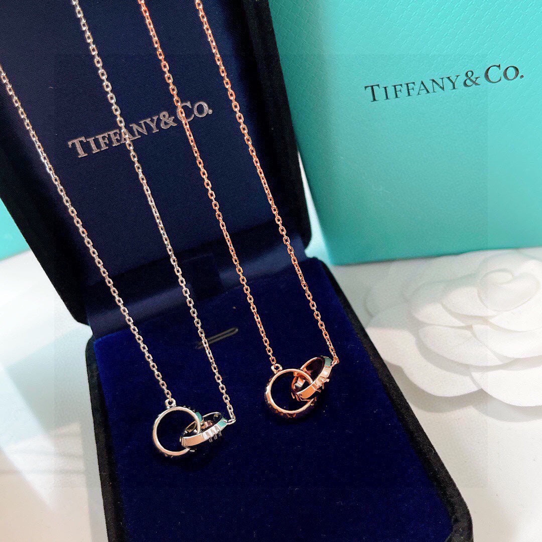 Tiff Atlas X Closed Interlocking Pendant Necklace