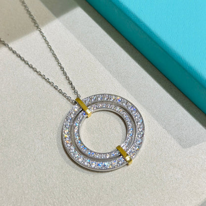 Tiff Edge Circle Diamond Pendant Necklace