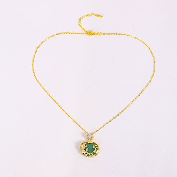 18K Emerald Pearl Necklaces