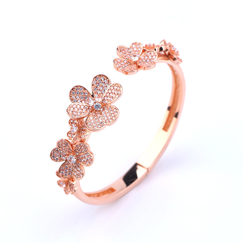 Frivole Seven Clover Bracelet