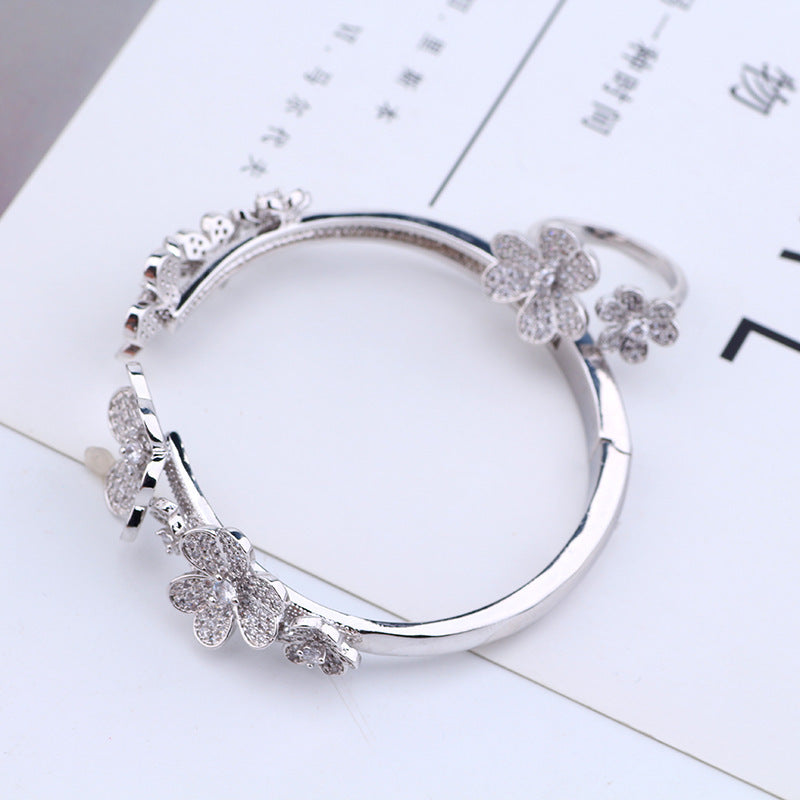 Frivole Seven Clover Bracelet