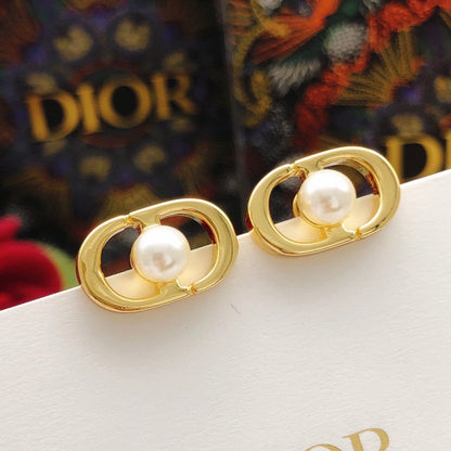 CD Pearl & Gold Earrings