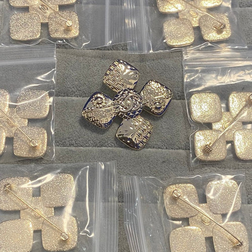 CC Four-Pointed Star Gold Brooch
