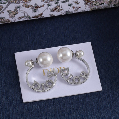CD Tribales Pearl Earrings