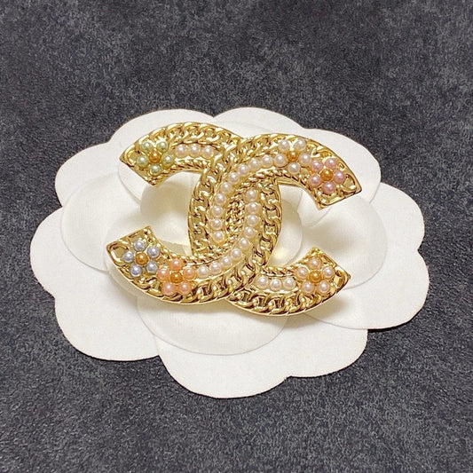 CC White & Pink Pearl Gold Brooch