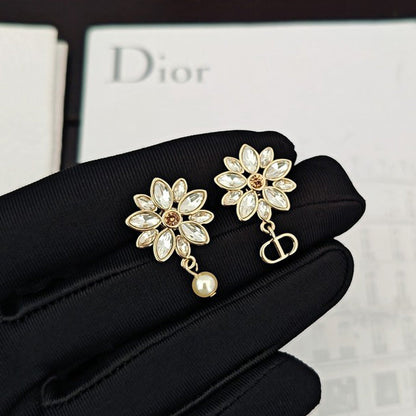 CD Tribales Crystal Flower Earrings