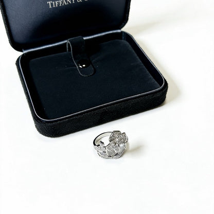 T Flower Diamond Ring