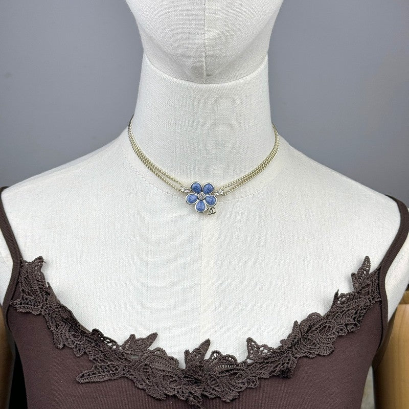 CC 26C Blue Flower Choker Necklace