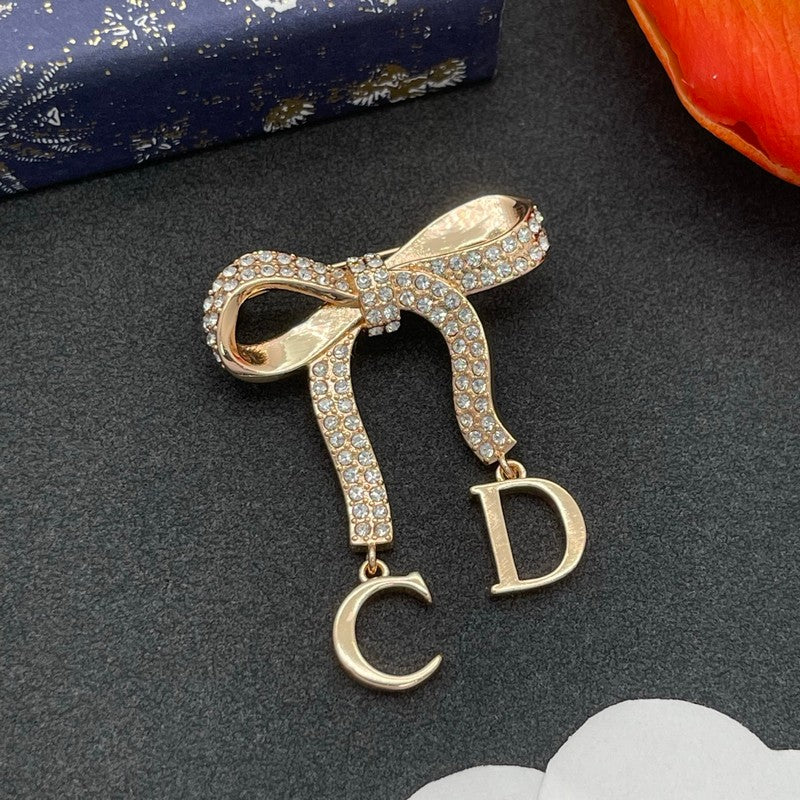 CD Bow Tie Diamond Gold Brooch