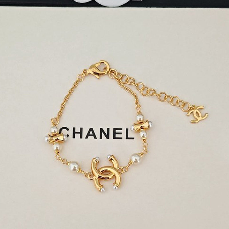 CC Pearl Gold Chain Bracelet
