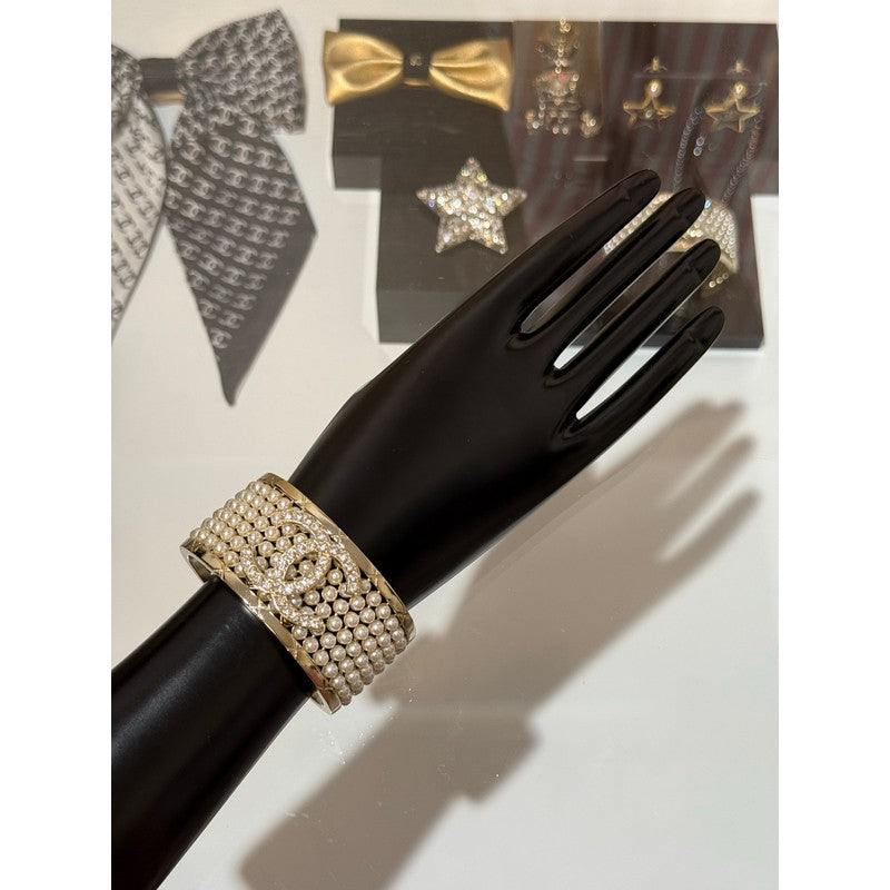 CC 25A Pearl Diamond Cuff Bracelet
