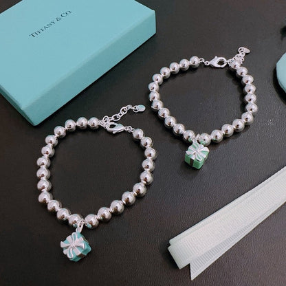 Return to Tiffany Blue Gift Box Bracelet
