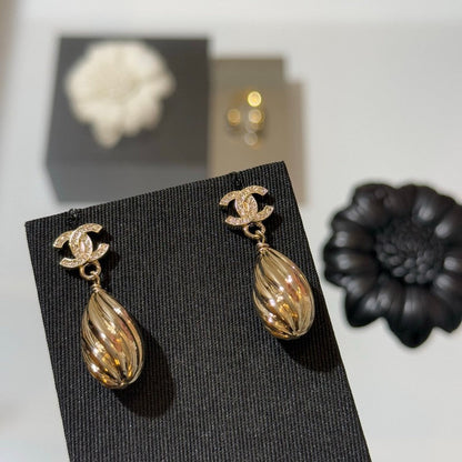 CC 26P Gold Drop Earrings