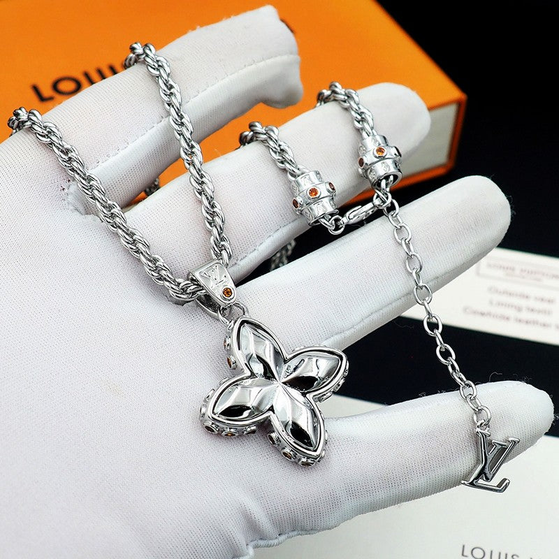 Louis Flower Studs Necklace