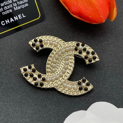 CC Black & White Pearl Twist Brooch