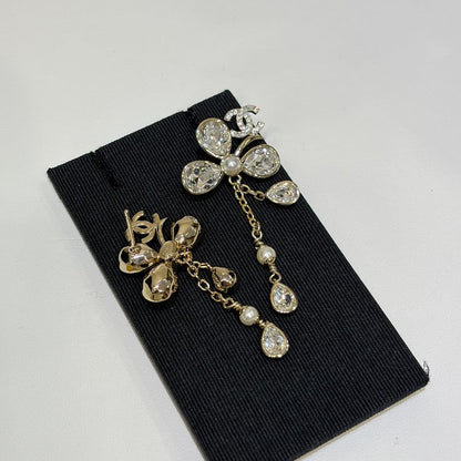 CC 26P Lucky Clover Crystal Long Earrings
