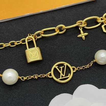 Louis Pearl Lock Gold Bracelet