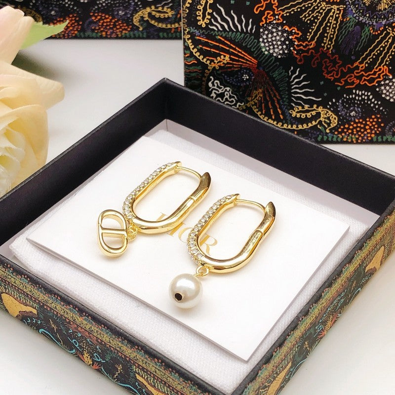 CD D-Fusion Pearl Earrings