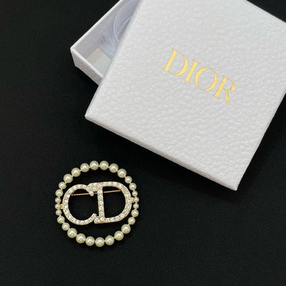 CD Pearls Brooch