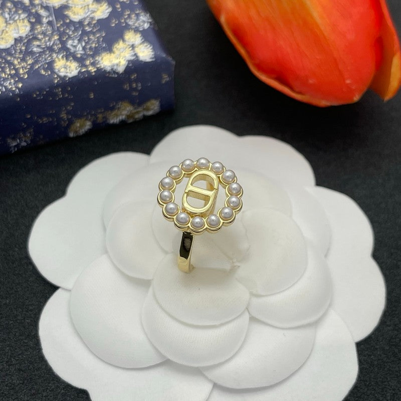 CD Pearl Ring