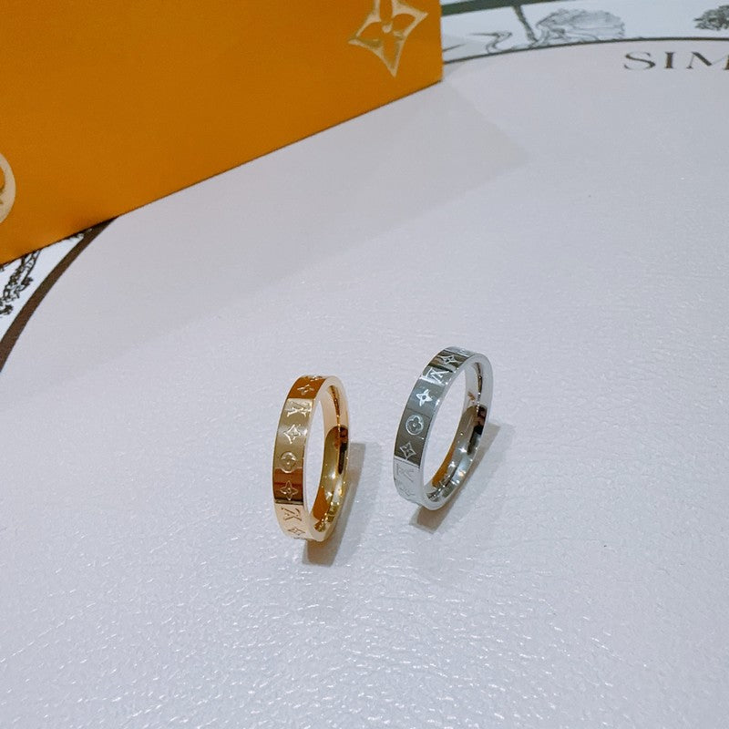 Louis Instinct Set of Two Gold Rings
