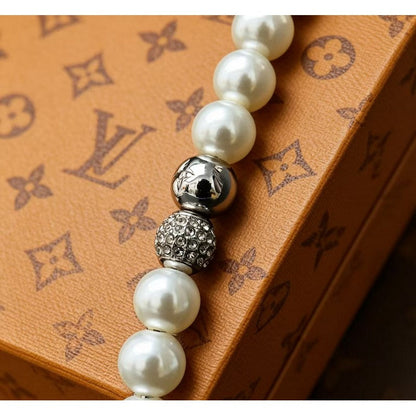 Louis Dandy Pearls Necklace