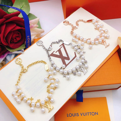 Louis Blossom Pearl Bracelet