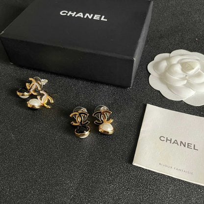CC Black & White Pearl Gold Earrings