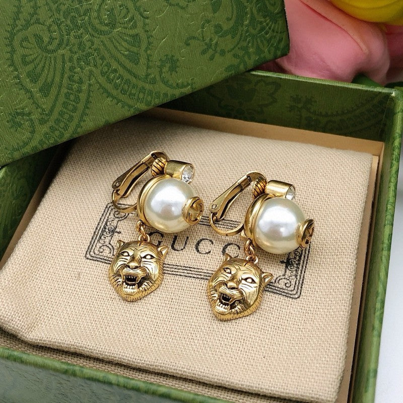 GG Lion Pearl Earrings