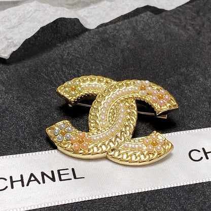 CC White & Pink Pearl Gold Brooch