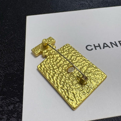 CC Color Perfume Brooch