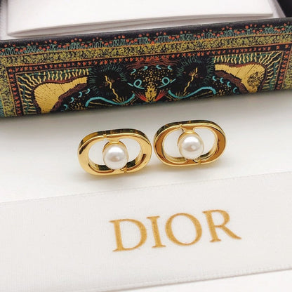 CD Pearl & Gold Earrings