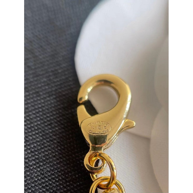CC 26P Pearl & Gold Chain Necklace