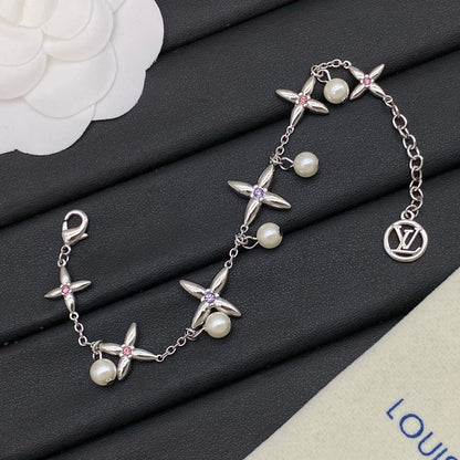 Louis Blossom White Gold Bracelet