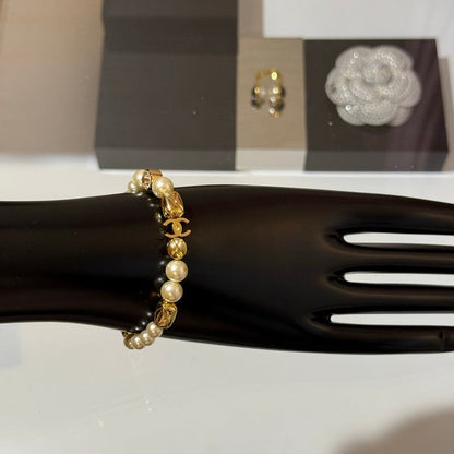 CC 26P Diamond Pearl Gold Bracelet