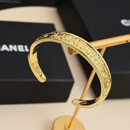 CC 2025 Vintage Cuff Bracelet