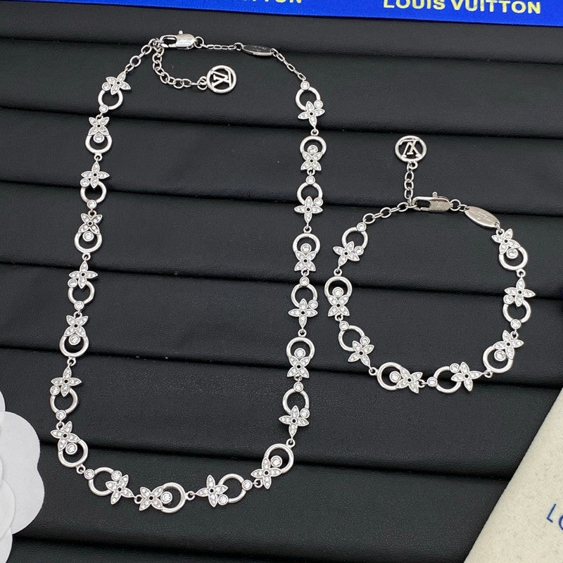 Louis Blossom Diamond Necklace