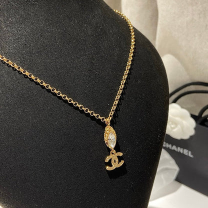 CC 26C Vintage Diamond Pendant Necklace