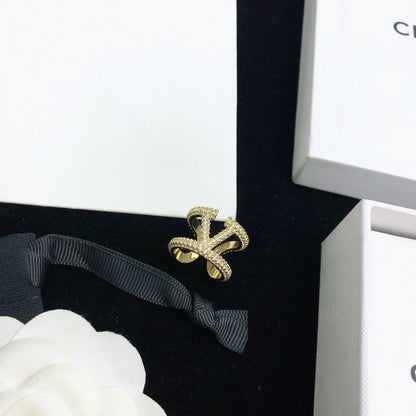 Vlogo Signature Diamond Ring