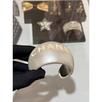 CC 25P Resin Cuff Bracelet