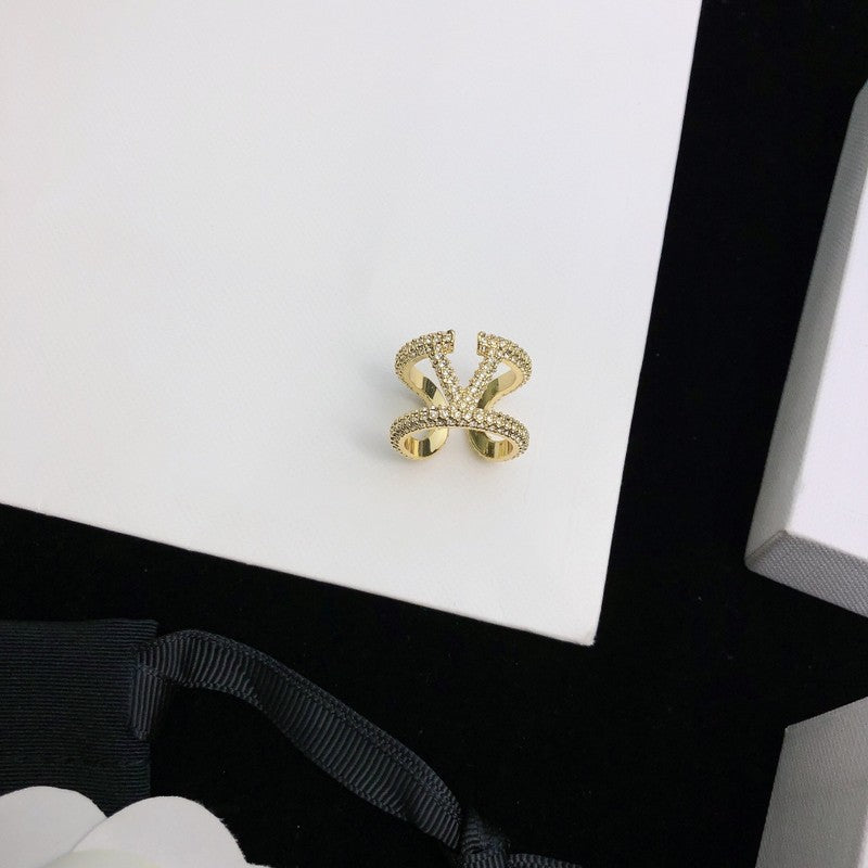 Vlogo Signature Diamond Ring