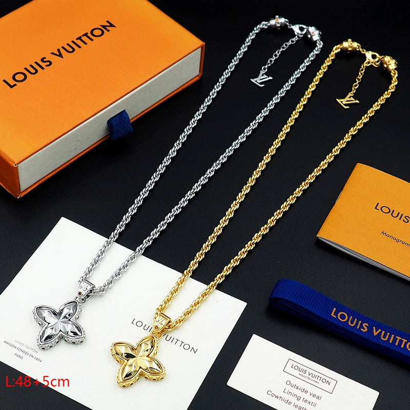 Louis Flower Studs Necklace