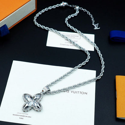 Louis Flower Studs Necklace
